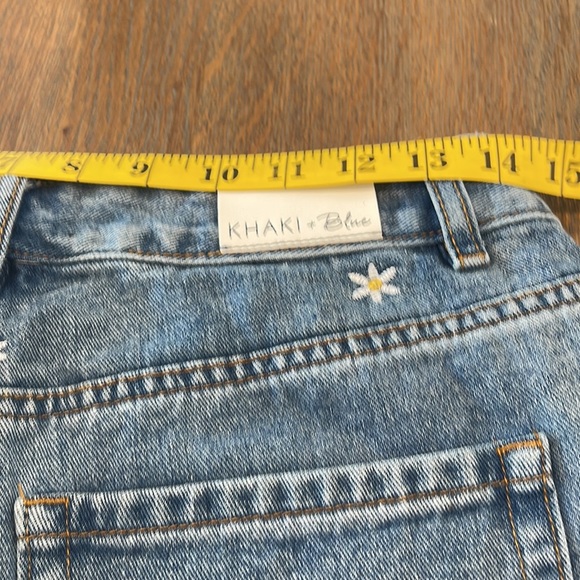 🌟3/$15🌟NWOT. KHAKI and Blue, denim Shorts. Size 11 - Picture 6 of 8